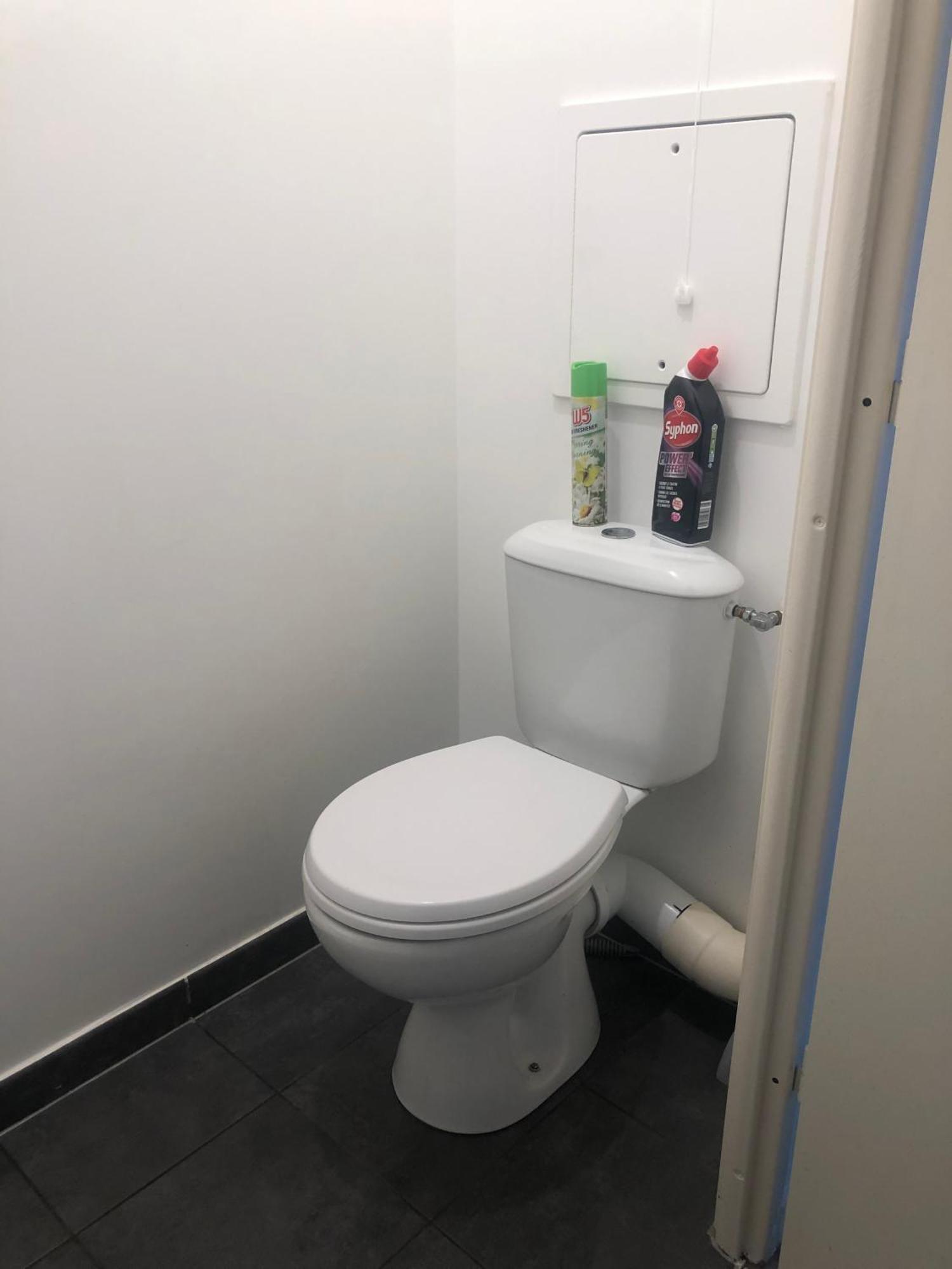 Grande Chambre 14 M2 Avec Salle De Bain Privative A Nanterre Prefecture Proche La Defense Arena Campus Sncf Et Paris Luaran gambar