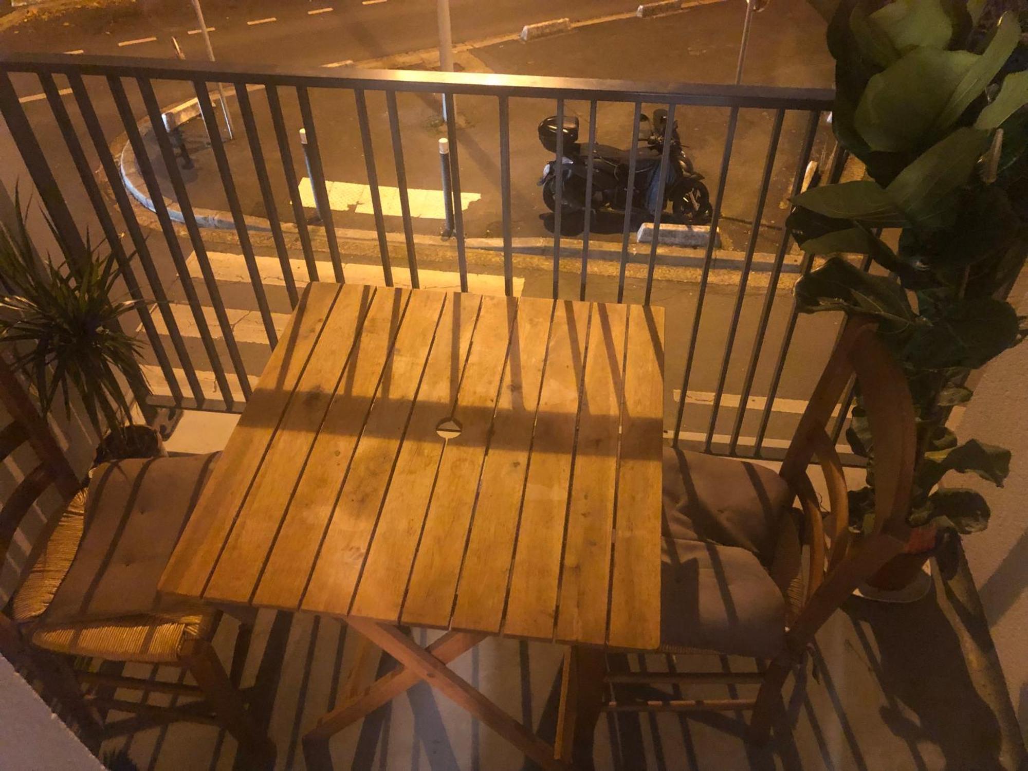 Grande Chambre 14 M2 Avec Salle De Bain Privative A Nanterre Prefecture Proche La Defense Arena Campus Sncf Et Paris Luaran gambar
