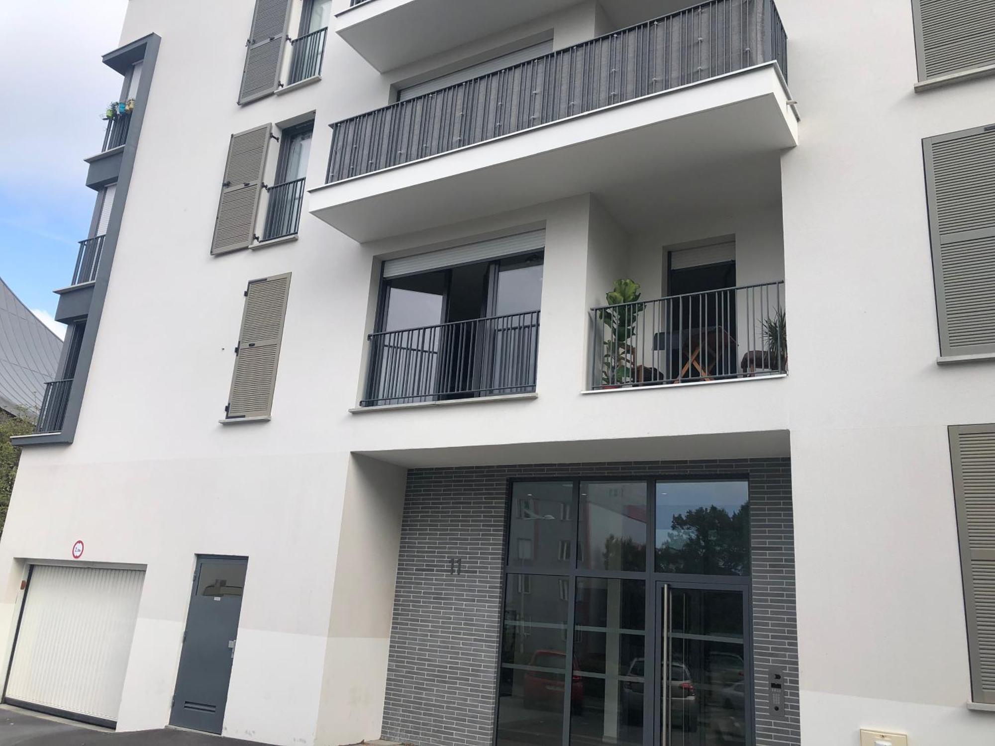 Grande Chambre 14 M2 Avec Salle De Bain Privative A Nanterre Prefecture Proche La Defense Arena Campus Sncf Et Paris Luaran gambar